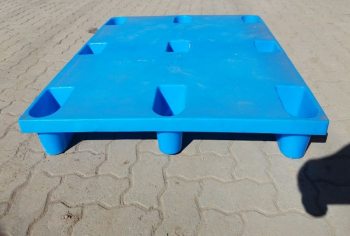 PALETE DE PLSTICO SEMINOVO ENCAIXVEL NA COR AZUL MODELO PL-8