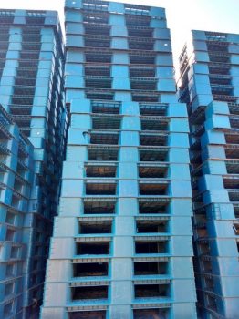 PALETE DE PL�STICO SEMINOVO NA COR AZUL MODELO PL-9 TIPO 2